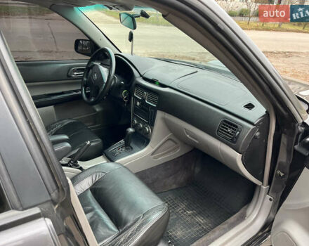 Серый Субару Форестер, объемом двигателя 2 л и пробегом 450 тыс. км за 4799 $, фото 6 на Automoto.ua