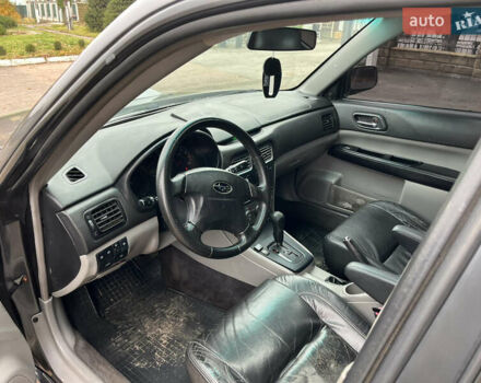 Серый Субару Форестер, объемом двигателя 2 л и пробегом 450 тыс. км за 4799 $, фото 5 на Automoto.ua