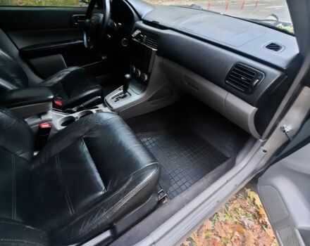 Субару Forester 2005 у Києві на Automoto.ua Сірий Субару Forester, об'ємом двигуна 2 л та пробігом 553 тис. км за 5700 $, фото 4 на Automoto.ua