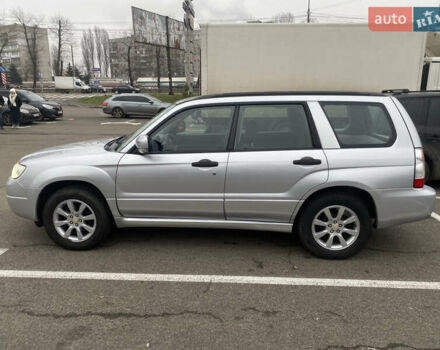 Серый Субару Форестер, объемом двигателя 2 л и пробегом 150 тыс. км за 6450 $, фото 3 на Automoto.ua