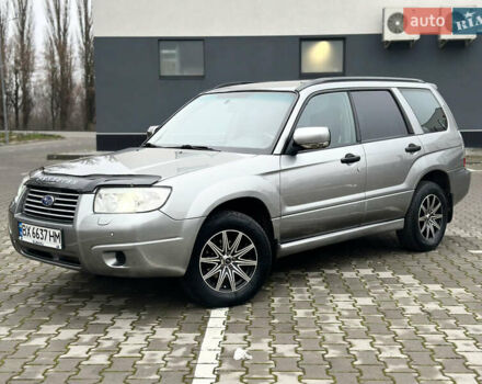Сірий Субару Forester, об'ємом двигуна 2 л та пробігом 295 тис. км за 6199 $, фото 2 на Automoto.ua