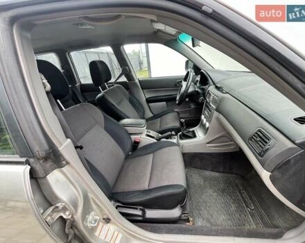 Сірий Субару Forester, об'ємом двигуна 1.99 л та пробігом 298 тис. км за 5700 $, фото 6 на Automoto.ua