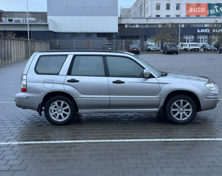 Серый Субару Форестер, объемом двигателя 2 л и пробегом 195 тыс. км за 6700 $, фото 5 на Automoto.ua