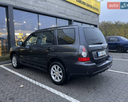 Серый Субару Форестер, объемом двигателя 2 л и пробегом 239 тыс. км за 5800 $, фото 7 на Automoto.ua