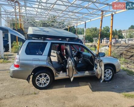 Сірий Субару Forester, об'ємом двигуна 1.99 л та пробігом 371 тис. км за 6200 $, фото 18 на Automoto.ua
