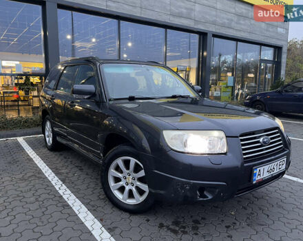 Серый Субару Форестер, объемом двигателя 2 л и пробегом 239 тыс. км за 5800 $, фото 2 на Automoto.ua