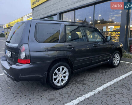 Серый Субару Форестер, объемом двигателя 2 л и пробегом 239 тыс. км за 5800 $, фото 4 на Automoto.ua