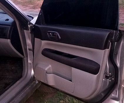 Сірий Субару Forester, об'ємом двигуна 2 л та пробігом 230 тис. км за 6500 $, фото 6 на Automoto.ua