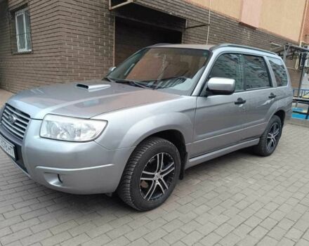 Серый Субару Форестер, объемом двигателя 2 л и пробегом 325 тыс. км за 5800 $, фото 1 на Automoto.ua