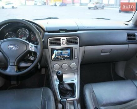 Серый Субару Форестер, объемом двигателя 2 л и пробегом 275 тыс. км за 6200 $, фото 6 на Automoto.ua