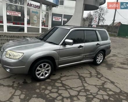 Серый Субару Форестер, объемом двигателя 2 л и пробегом 370 тыс. км за 4000 $, фото 2 на Automoto.ua