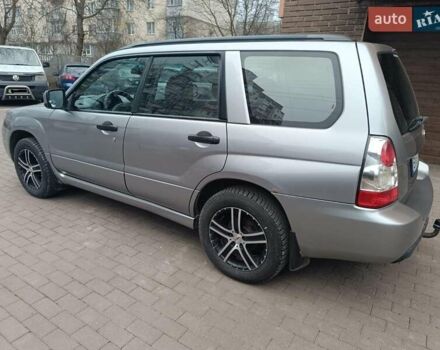 Серый Субару Форестер, объемом двигателя 2 л и пробегом 325 тыс. км за 5800 $, фото 3 на Automoto.ua