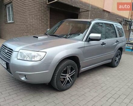 Серый Субару Форестер, объемом двигателя 2 л и пробегом 325 тыс. км за 5800 $, фото 1 на Automoto.ua