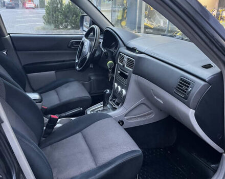 Серый Субару Форестер, объемом двигателя 2 л и пробегом 239 тыс. км за 5800 $, фото 9 на Automoto.ua