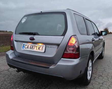 Серый Субару Форестер, объемом двигателя 2 л и пробегом 280 тыс. км за 7500 $, фото 3 на Automoto.ua