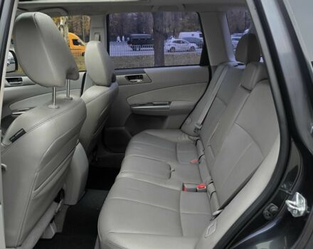 Серый Субару Форестер, объемом двигателя 2 л и пробегом 197 тыс. км за 8300 $, фото 18 на Automoto.ua