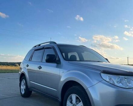 Серый Субару Форестер, объемом двигателя 2 л и пробегом 167 тыс. км за 9800 $, фото 1 на Automoto.ua