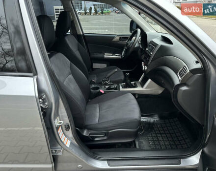 Сірий Субару Forester, об'ємом двигуна 1.99 л та пробігом 210 тис. км за 7500 $, фото 26 на Automoto.ua