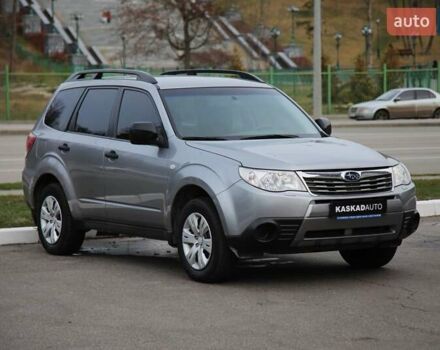 Серый Субару Форестер, объемом двигателя 2 л и пробегом 49 тыс. км за 11500 $, фото 3 на Automoto.ua