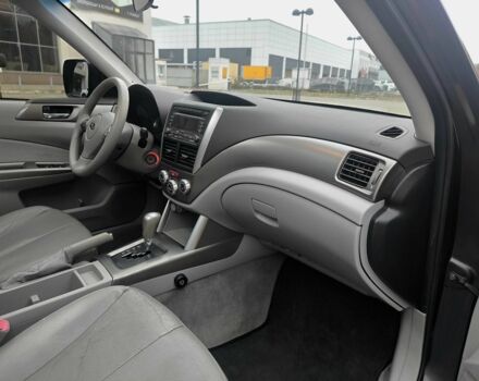 Серый Субару Форестер, объемом двигателя 2 л и пробегом 197 тыс. км за 8300 $, фото 15 на Automoto.ua