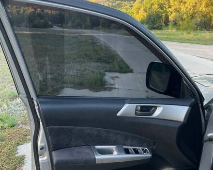 Серый Субару Форестер, объемом двигателя 2 л и пробегом 167 тыс. км за 9800 $, фото 9 на Automoto.ua