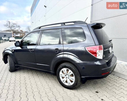 Серый Субару Форестер, объемом двигателя 2 л и пробегом 280 тыс. км за 7100 $, фото 10 на Automoto.ua