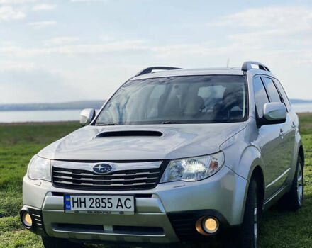 Серый Субару Форестер, объемом двигателя 2.5 л и пробегом 251 тыс. км за 7900 $, фото 3 на Automoto.ua