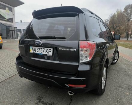 Серый Субару Форестер, объемом двигателя 2 л и пробегом 197 тыс. км за 8300 $, фото 3 на Automoto.ua