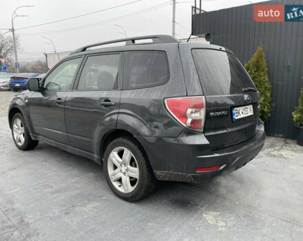 Серый Субару Форестер, объемом двигателя 2.46 л и пробегом 300 тыс. км за 5750 $, фото 3 на Automoto.ua