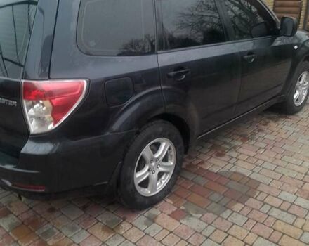 Серый Субару Форестер, объемом двигателя 1.99 л и пробегом 209 тыс. км за 7700 $, фото 2 на Automoto.ua