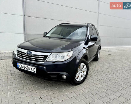Серый Субару Форестер, объемом двигателя 2 л и пробегом 280 тыс. км за 7100 $, фото 3 на Automoto.ua