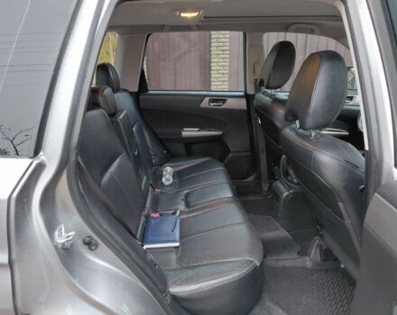 Серый Субару Форестер, объемом двигателя 2.5 л и пробегом 196 тыс. км за 7000 $, фото 6 на Automoto.ua