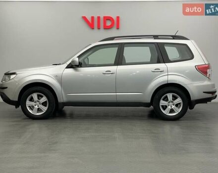 Серый Субару Форестер, объемом двигателя 2 л и пробегом 175 тыс. км за 8974 $, фото 2 на Automoto.ua