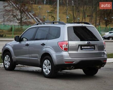 Серый Субару Форестер, объемом двигателя 2 л и пробегом 49 тыс. км за 11500 $, фото 2 на Automoto.ua
