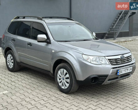 Сірий Субару Forester, об'ємом двигуна 1.99 л та пробігом 210 тис. км за 7500 $, фото 2 на Automoto.ua