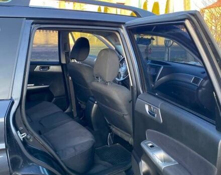 Серый Субару Форестер, объемом двигателя 2.5 л и пробегом 175 тыс. км за 8500 $, фото 7 на Automoto.ua