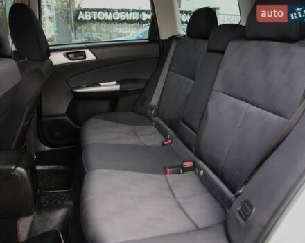 Серый Субару Форестер, объемом двигателя 2 л и пробегом 49 тыс. км за 11500 $, фото 6 на Automoto.ua