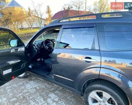 Серый Субару Форестер, объемом двигателя 2.5 л и пробегом 175 тыс. км за 8500 $, фото 2 на Automoto.ua