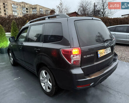 Серый Субару Форестер, объемом двигателя 2.46 л и пробегом 310 тыс. км за 5999 $, фото 6 на Automoto.ua