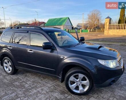 Серый Субару Форестер, объемом двигателя 2.5 л и пробегом 175 тыс. км за 8500 $, фото 4 на Automoto.ua