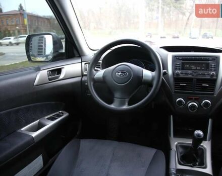 Серый Субару Форестер, объемом двигателя 2 л и пробегом 49 тыс. км за 11500 $, фото 10 на Automoto.ua