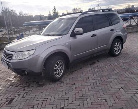 Серый Субару Форестер, объемом двигателя 1.99 л и пробегом 309 тыс. км за 7700 $, фото 2 на Automoto.ua