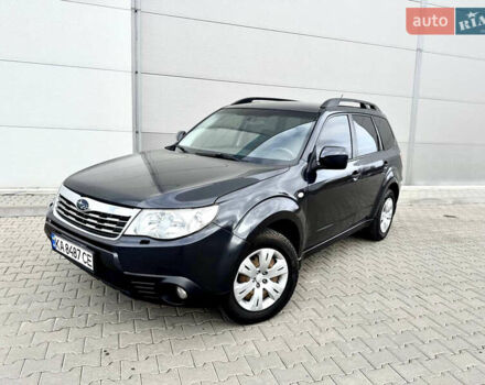 Серый Субару Форестер, объемом двигателя 2 л и пробегом 280 тыс. км за 7100 $, фото 1 на Automoto.ua