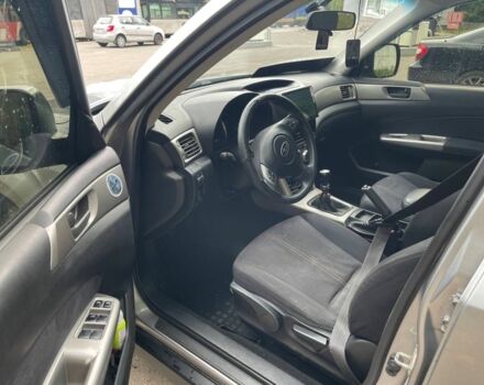 Серый Субару Форестер, объемом двигателя 2 л и пробегом 200 тыс. км за 4900 $, фото 6 на Automoto.ua