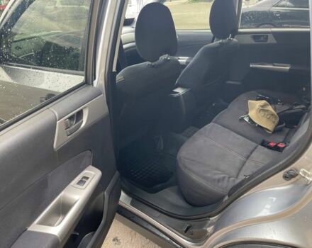 Серый Субару Форестер, объемом двигателя 2 л и пробегом 200 тыс. км за 4900 $, фото 7 на Automoto.ua