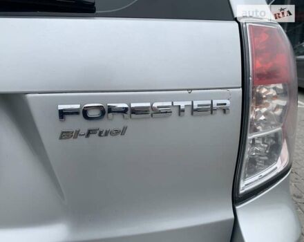 Сірий Субару Forester, об'ємом двигуна 1.99 л та пробігом 248 тис. км за 8999 $, фото 6 на Automoto.ua