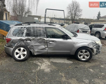 Сірий Субару Forester, об'ємом двигуна 2 л та пробігом 205 тис. км за 3000 $, фото 4 на Automoto.ua