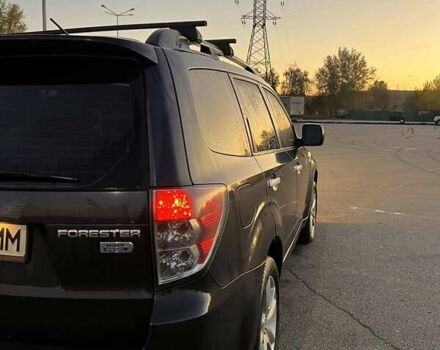 Сірий Субару Forester, об'ємом двигуна 2 л та пробігом 320 тис. км за 3700 $, фото 1 на Automoto.ua