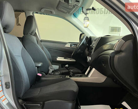 Серый Субару Форестер, объемом двигателя 2 л и пробегом 252 тыс. км за 7500 $, фото 20 на Automoto.ua