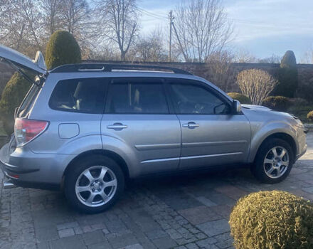 Серый Субару Форестер, объемом двигателя 2 л и пробегом 150 тыс. км за 9500 $, фото 4 на Automoto.ua